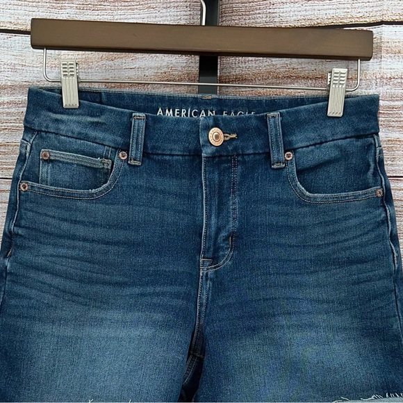 NWT American Eagle Outfitters Blue Jean Shorts Curvy Midi Size 8 - Picture 5 of 14